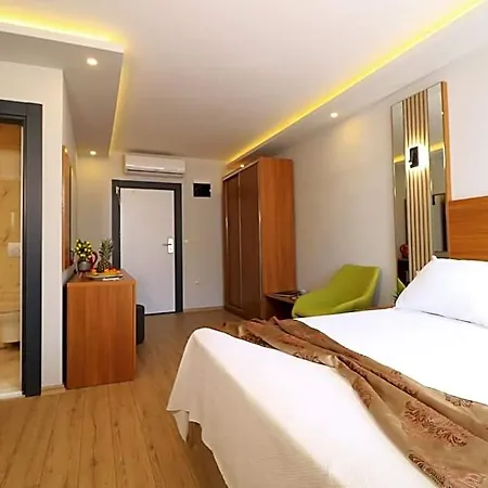 Almircan Hotel 4*